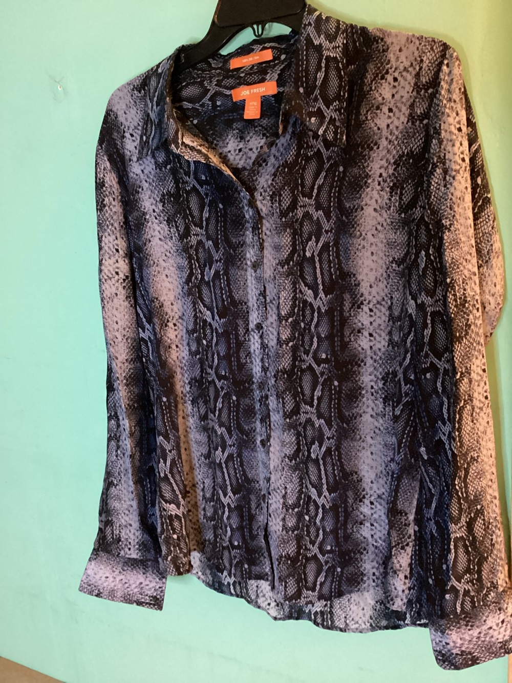 Joe Fresh 100% Silk Snakeskin Pattern Button Up Shirt Size XL EUC